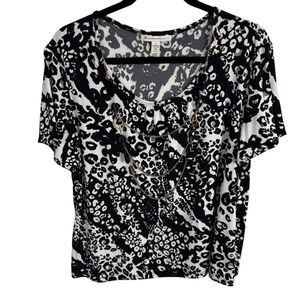 Dressbarn Womens Top Blouse Size XL Black & White Print w/Necklace Short Sleeve